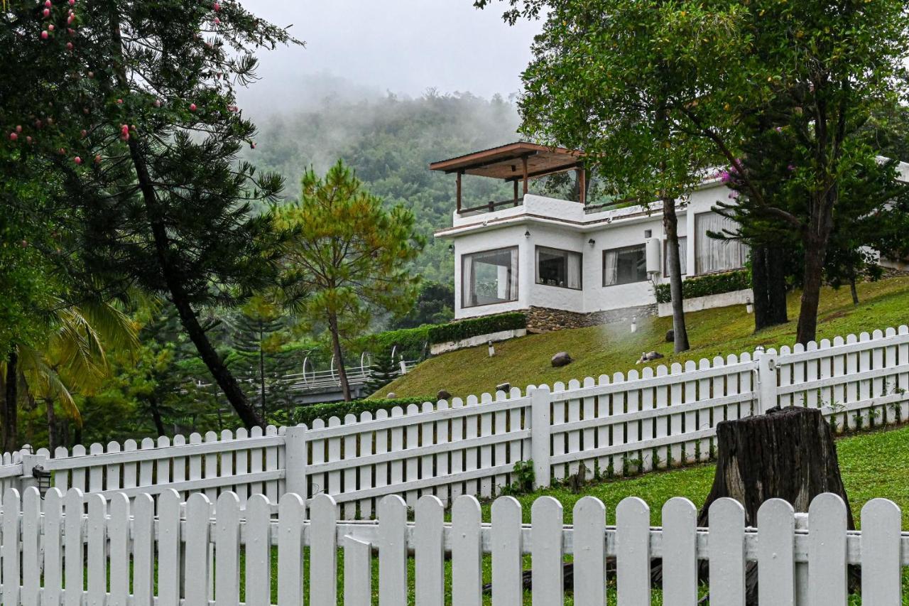 Swiss Valley Hip Resort Suan Phueng Bagian luar foto