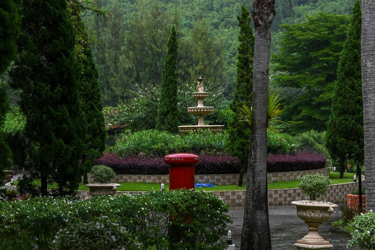 Swiss Valley Hip Resort Suan Phueng Bagian luar foto