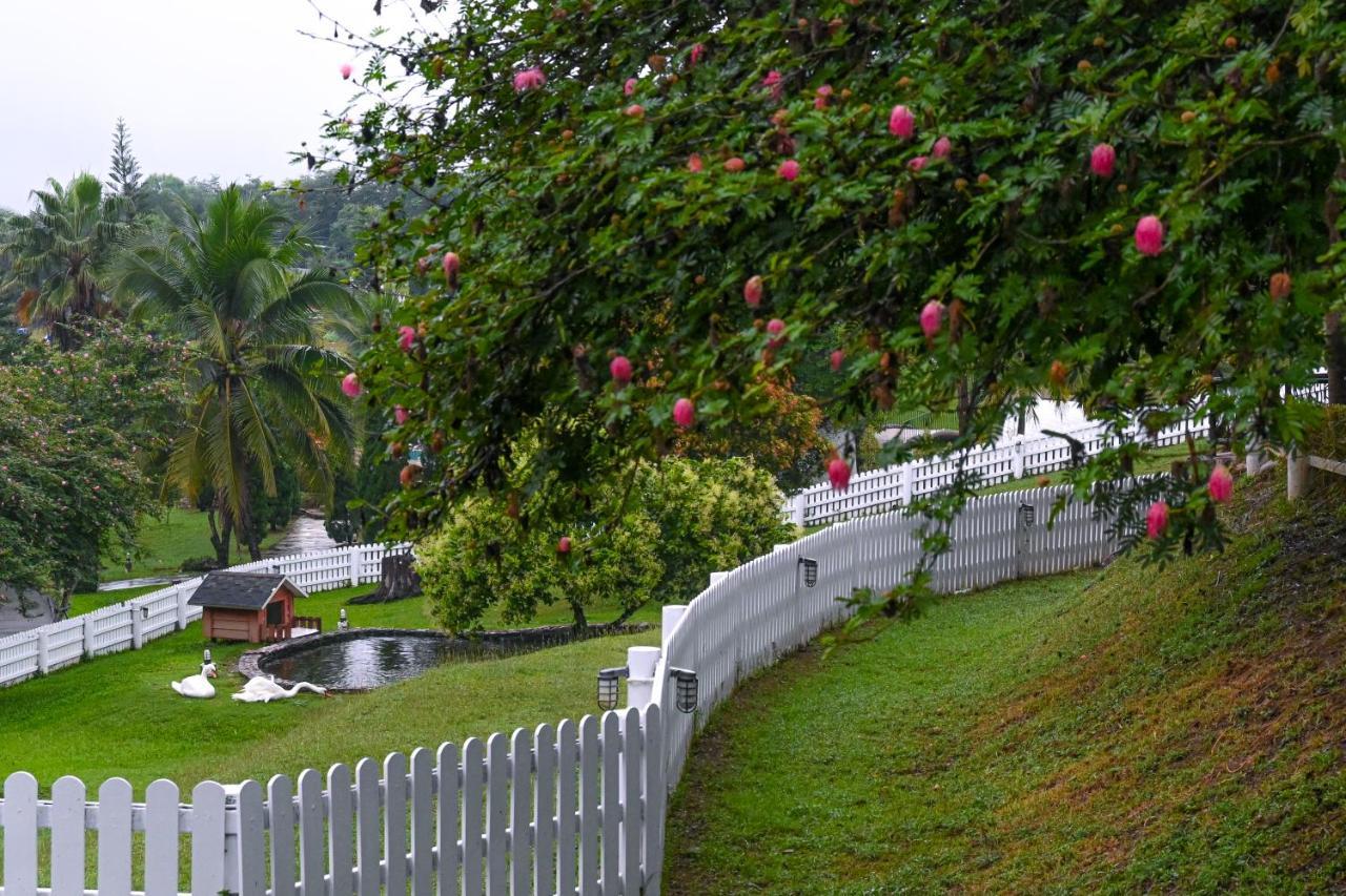 Swiss Valley Hip Resort Suan Phueng Bagian luar foto