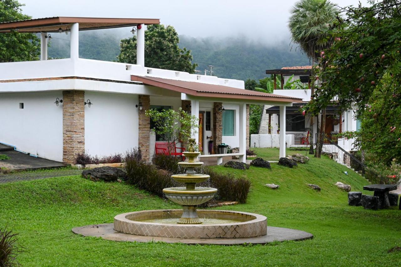 Swiss Valley Hip Resort Suan Phueng Bagian luar foto