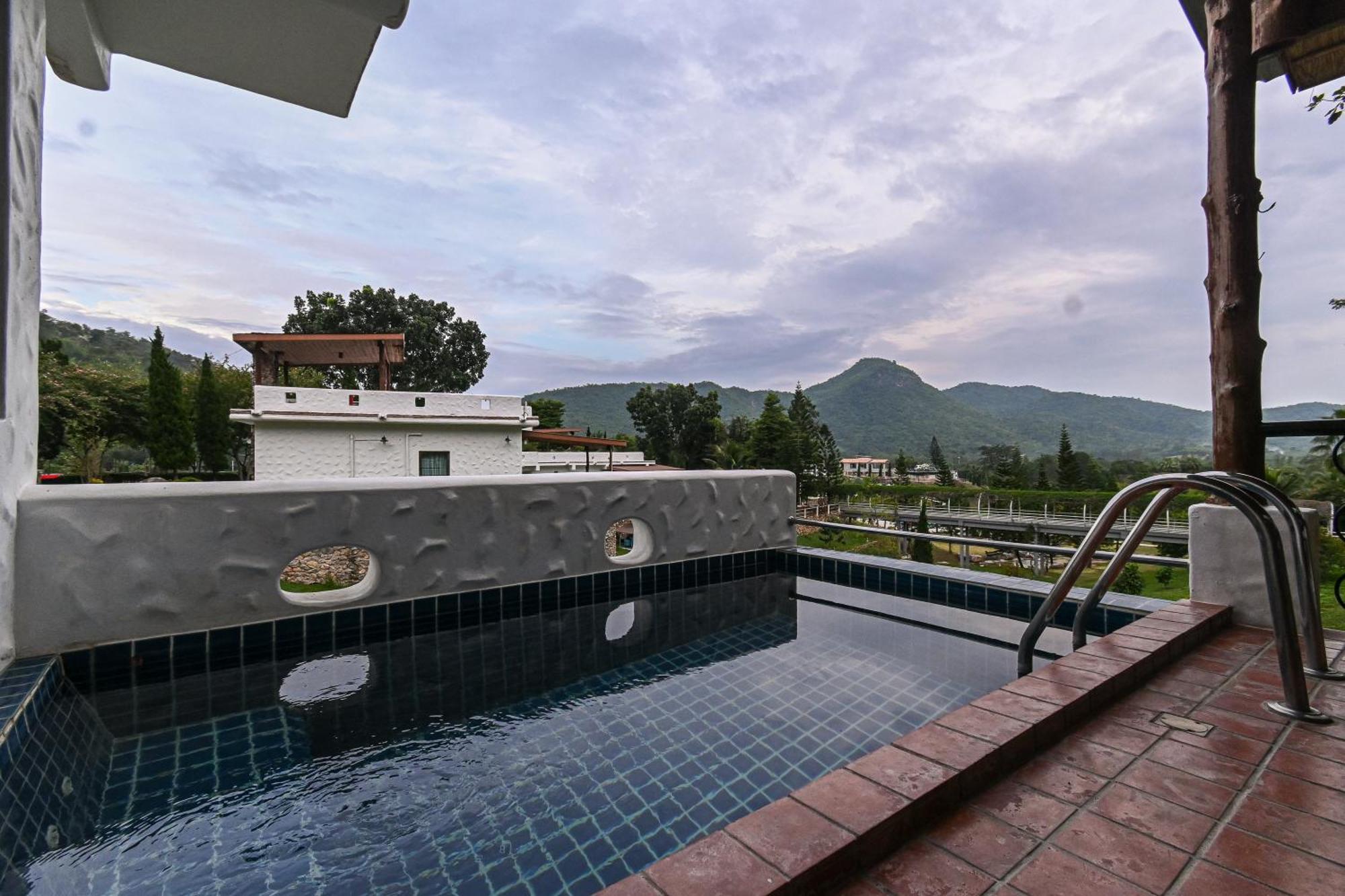 Swiss Valley Hip Resort Suan Phueng Ruang foto